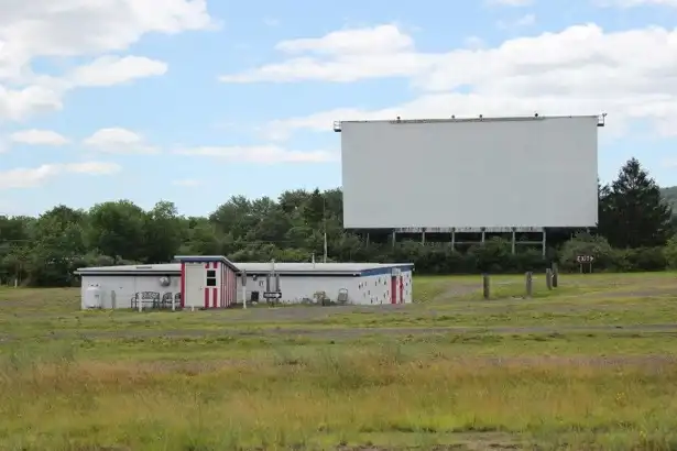 screen at the Mahoning Drive-in
