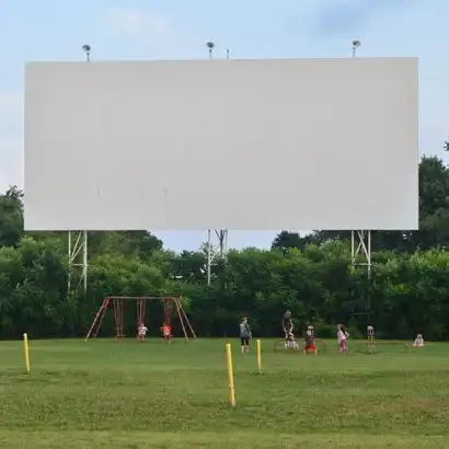 screen at 5 mile drive-in