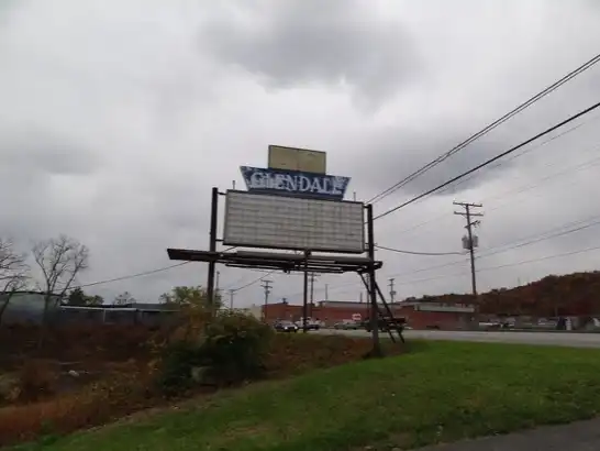 sign at Glendale Drive in